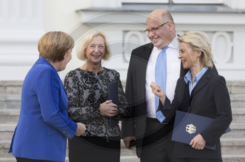 Merkel, Wanka, Altmaier, von der Leyen