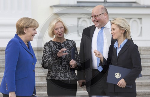 Merkel, Wanka, Altmaier, von der Leyen