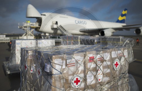 Verladung von Hilfsguetern fuer die Philippinen