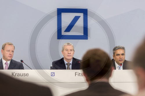 v.l. Stefan Krause, Chief Financial Officer Deutschen Bank AG und Juergen Fitschen, CO CEO Deutschen Bank AG und Anshu Jain, CO CEO Deutschen Bank AG,