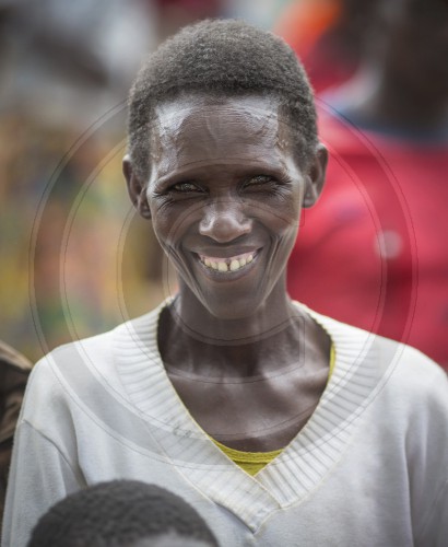 Portraet einer Frau aus Ruanda