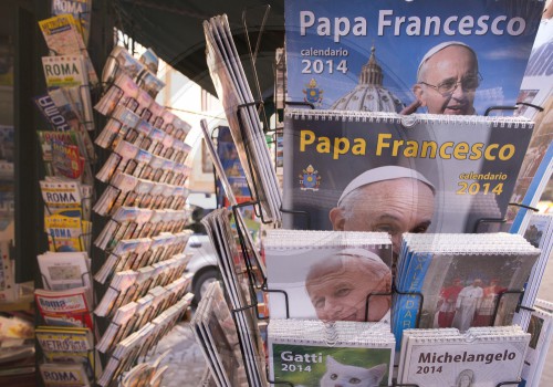Postkarten vom Papst im Staender