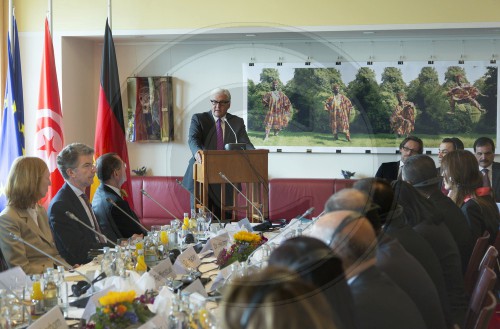 Steinmeier bei DEU-TUN Konsultaionen