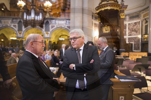 Frank-Walter Steinmeier spricht ein Grusswort im Berliner Dom