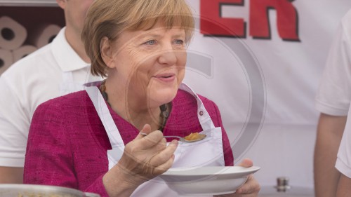 Besuch der Bundeskanzlerin Angela Merkel beim Bundesamt fuer Bevoelkerungsschutz und Katasthrophenhilfe BBK