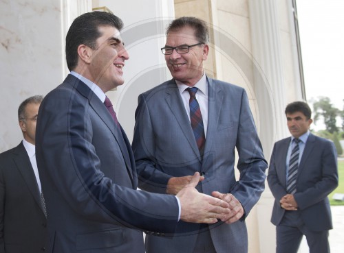 02.10.2014: BM Mueller besucht Kurdistan