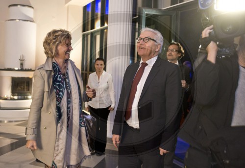 22.10.2014: BM Steinmeier besucht Aserbaidschan und Eriwan
