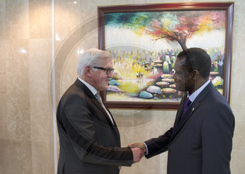 27.10.2014: BM Steinmeier und AM Fabius besuchen Nigeria