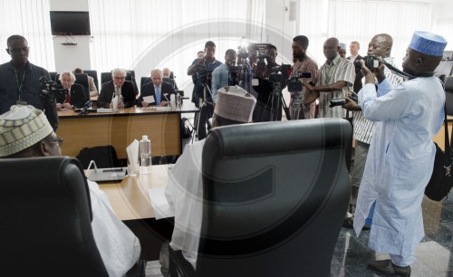 27.10.2014: BM Steinmeier und AM Fabius besuchen Nigeria