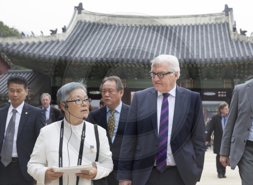 Bundesaussenminister Frank-Walter Steinmeier, SPD und Natalia Woerner, Schauspielerin