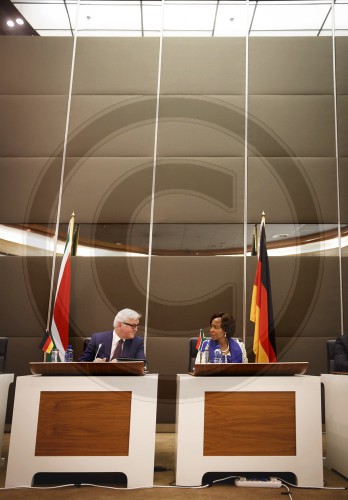 Bundesaussenminister Frank-Walter Steinmeier, SPD in Suedafrika