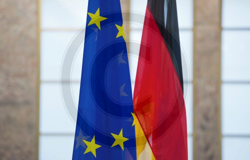 Die Flaggen von Deutschland und Europa