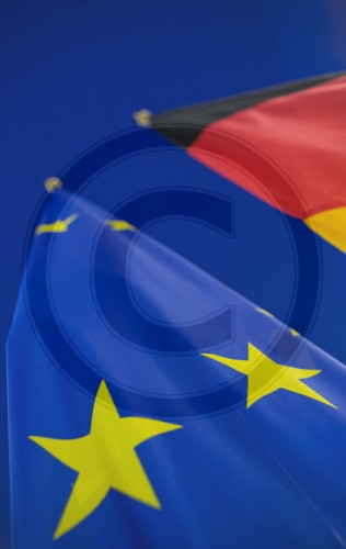 Die Flaggen von Deutschland und Europa