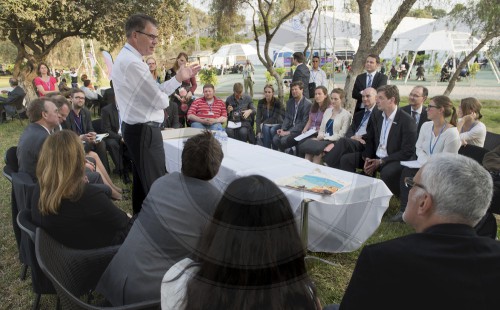 BM Mueller besucht COP20 in Peru