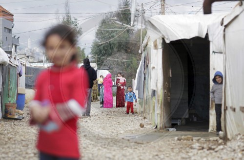 Informelle Zeltsiedlung fuer syrische Fluechtlinge im Libanon