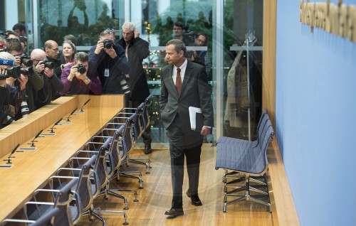 Sebastian Edathy in der Bundespressekonferenz