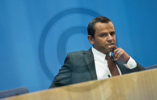 Sebastian Edathy in der Bundespressekonferenz