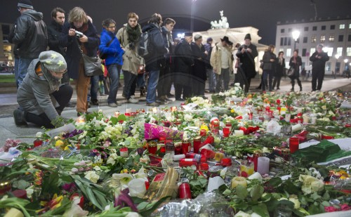 Trauerfeier fuer Opfer der Terroranschlaege in Paris