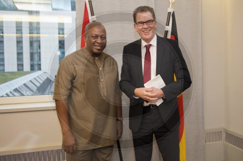 BM Mueller trifft Ghanas Praesident Mahama