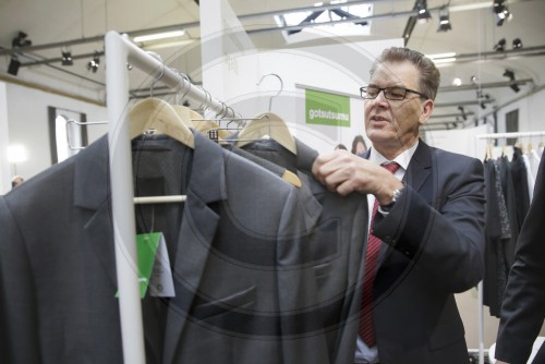 Mueller besucht ethical fashion