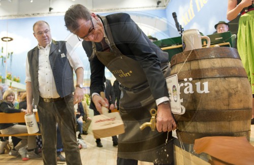 BM Mueller besucht die Gruene Woche