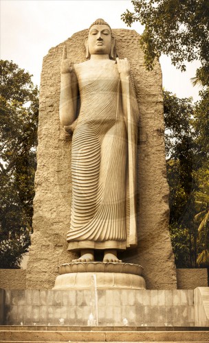 Aukana Buddha