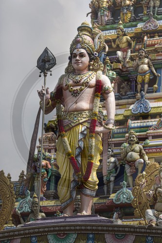 Bildliche Darstellung von Gottheiten an einem HinduistischemTempel