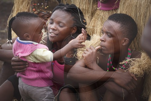 Junge Familie in Afrika