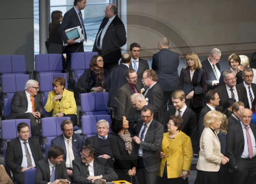 Bundestag debattiert Griechenland-Hilfe