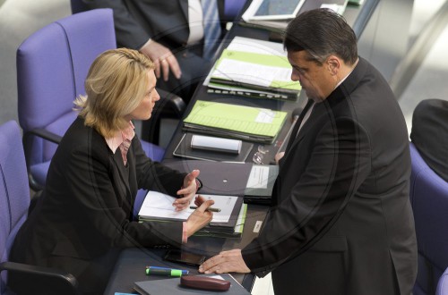 Bundestag debattiert Griechenland-Hilfe