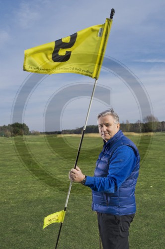 Wowereit spielt Golf