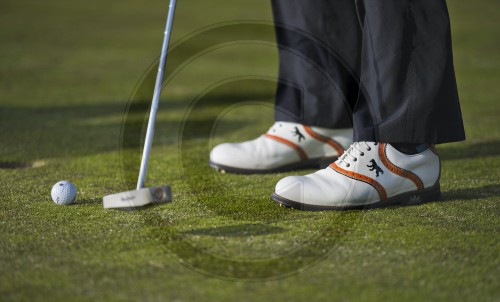 Wowereit spielt Golf