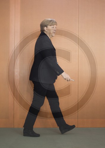 Angela Merkel im Kabinett