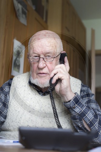 Telefonieren im Alter