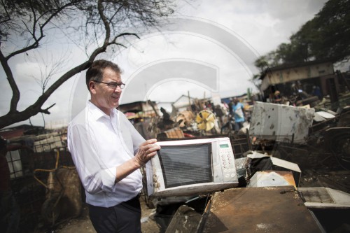 Reise von Bundesminister fuer Wirtschaftliche Zusammenarbeit Dr. Gerd Mueller und Bundesminister der Gesundheit Hermann Groehe nach Ghana und Liberia