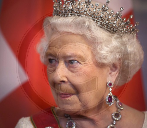 Quen Elisabeth II , Koenigin des Vereinigten Koenigreichs von Gro√î¬®√ábritannien und Nordirland