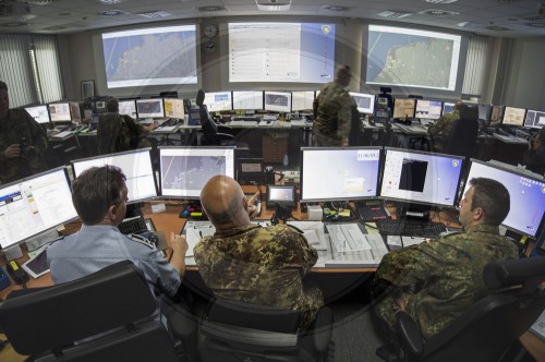 Zentrum Luftoperationen und das NATO Combined Air Operations Centre Uedem