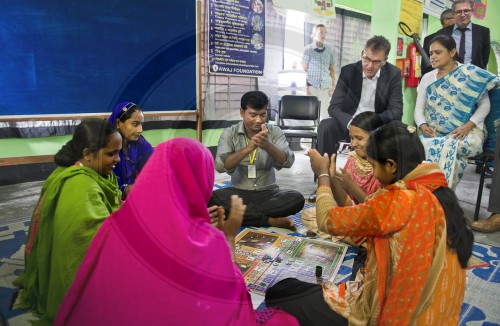BM Mueller besucht Bangladesch