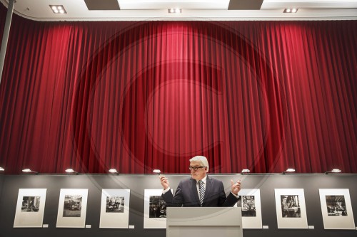 Ausstellungseroeffnung von Konrad R. Mueller