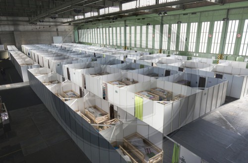 Fluechtlingsunterkunft in Hangar 3 in Tempelhof
