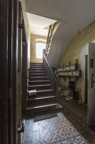 Treppenhaus in einem zu sanierenden Altbau in Berlin