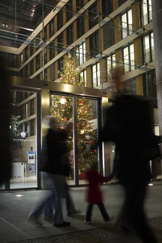 Weihnachtsbaum im Auswaertigen Amt