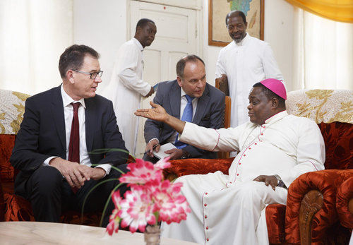 Bundesentwicklungsminister Gerd Mueller, CSU mit dem Staatspraesident vonTogo, Faure Gnassingbe,