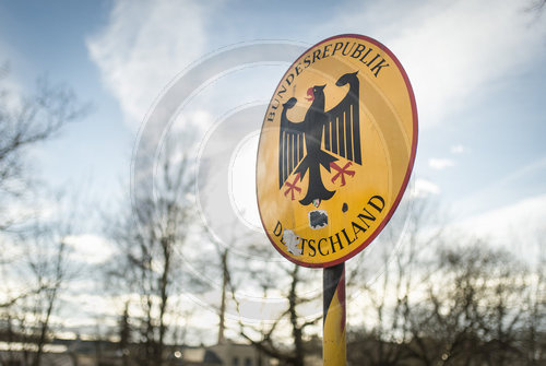 Grenzschild am Grenz‚àö¬∫bergang Deutschland Polen