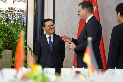 BM Mueller trifft Handelsminister von China