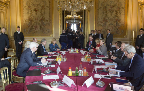 BM Steinmeier bei E3+1 Treffen in Paris