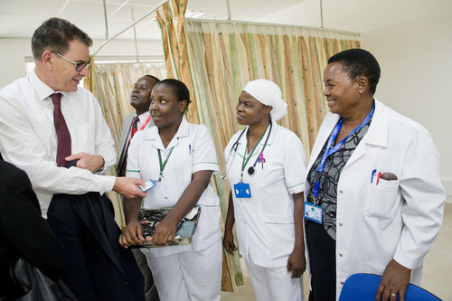 BM Mueller besucht Tansania