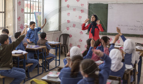 Unterrichtsstunde an einer Doppelschichtschule in Amman