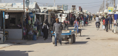 Einkaufsstrasse in einem Fluechtlingscamp in Jordanien