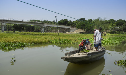 Flussueberquerung in Bangladesch